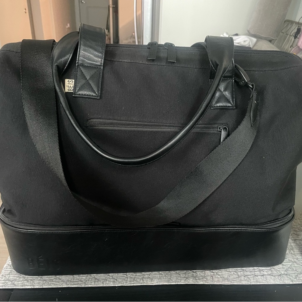 Used Beis Weekender
